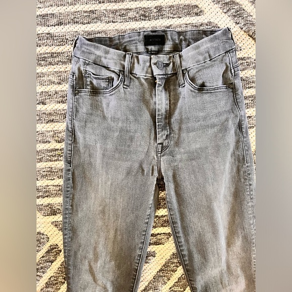 MOTHER Sz 24 High Waisted Looker Ankle Fray in Lighting Up Lantern Black Denim - Picture 7 of 12